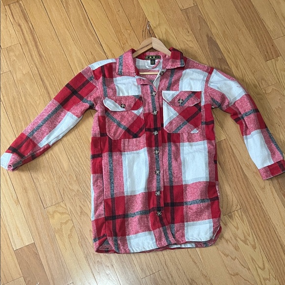 Red and White Plaid Button-Up Shirt - Picture 6 of 9